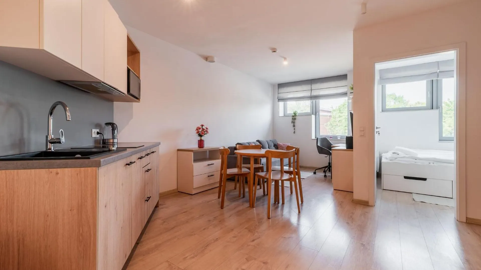 Rentplanet - Apartamenty Dyrekcyjna Вроцлав Апартаменты